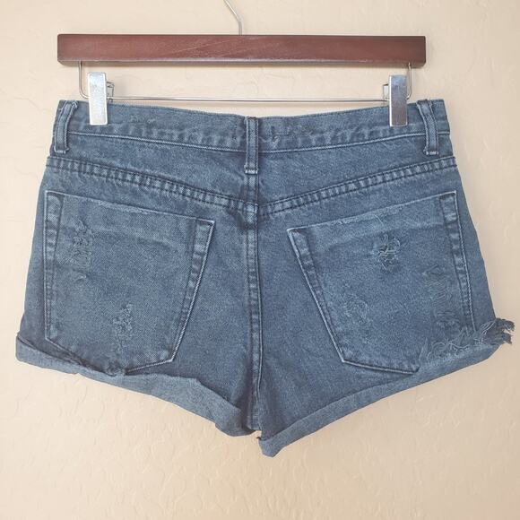 Tobi Distressed Frayed Cut Off Denim Shorts - Picture 5 of 9